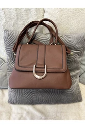 Barna arany csatos kis táska